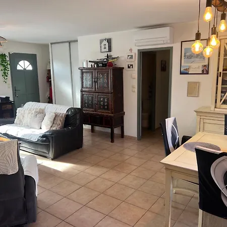 Tres Jolie Maison Familiale 3 度假居 *